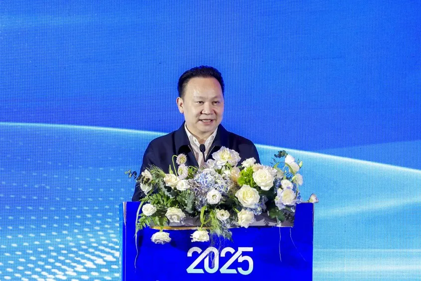 唐華：在時代的經緯線上編織人間煙火